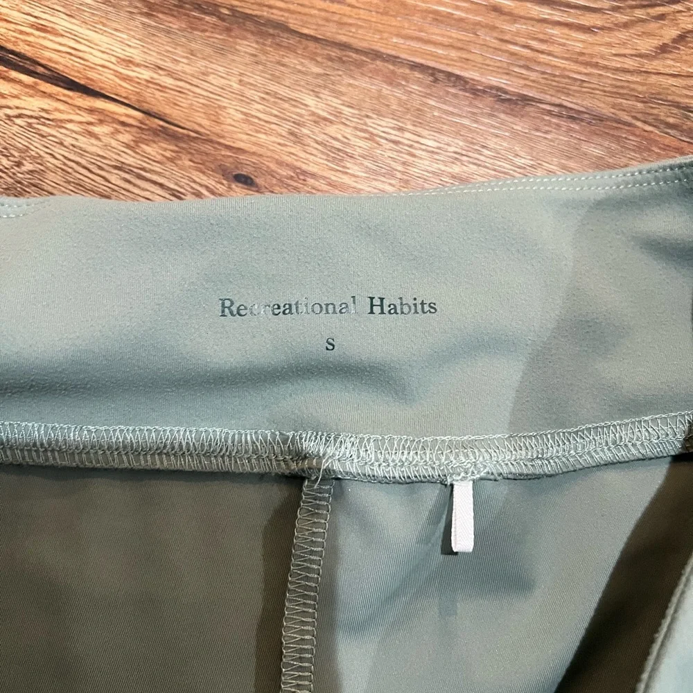 RH Sage Green Bike Shorts Size Small EUC Workout Trendy - Picture 2 of 3